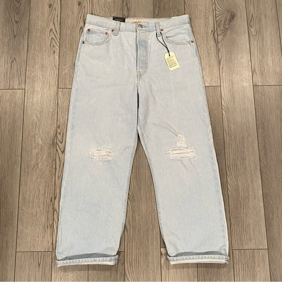 NWT Levi's Premium Women’s Ribcage Straight Ankle Button Fly Blue Jeans - 31x27 - Picture 2 of 12